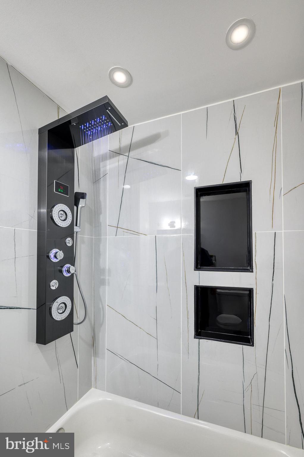 BROOKLYN - Residential