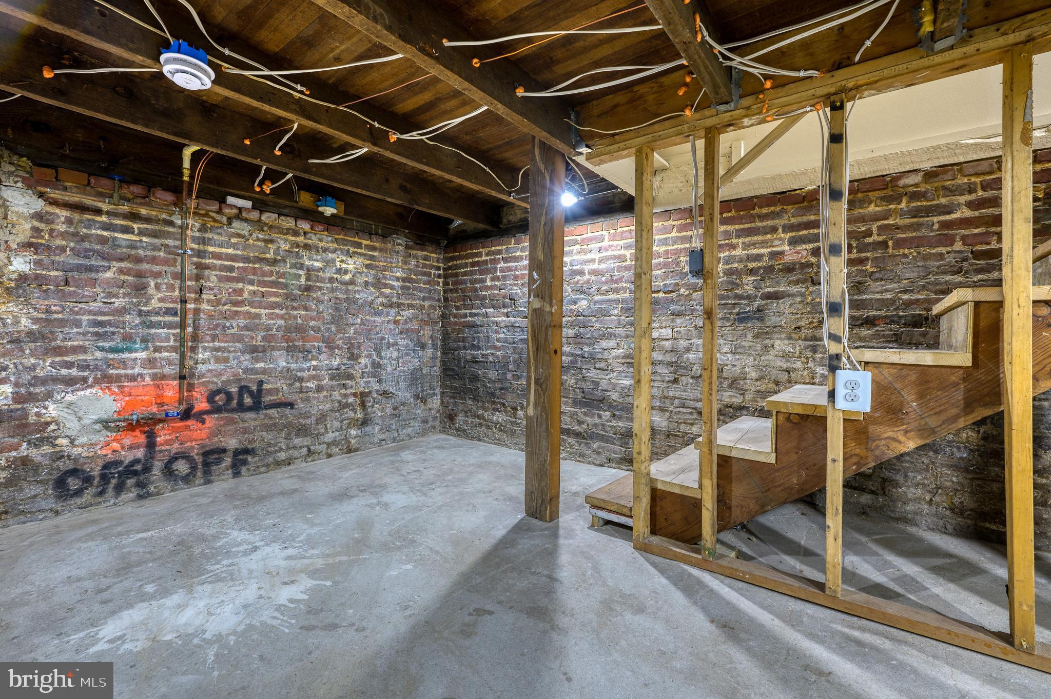 BROOKLYN - Residential