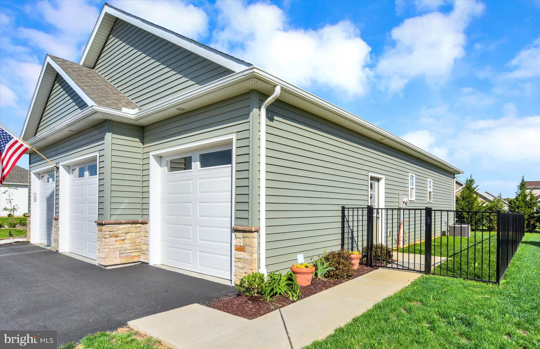 TRINDLE PLACE - Residential