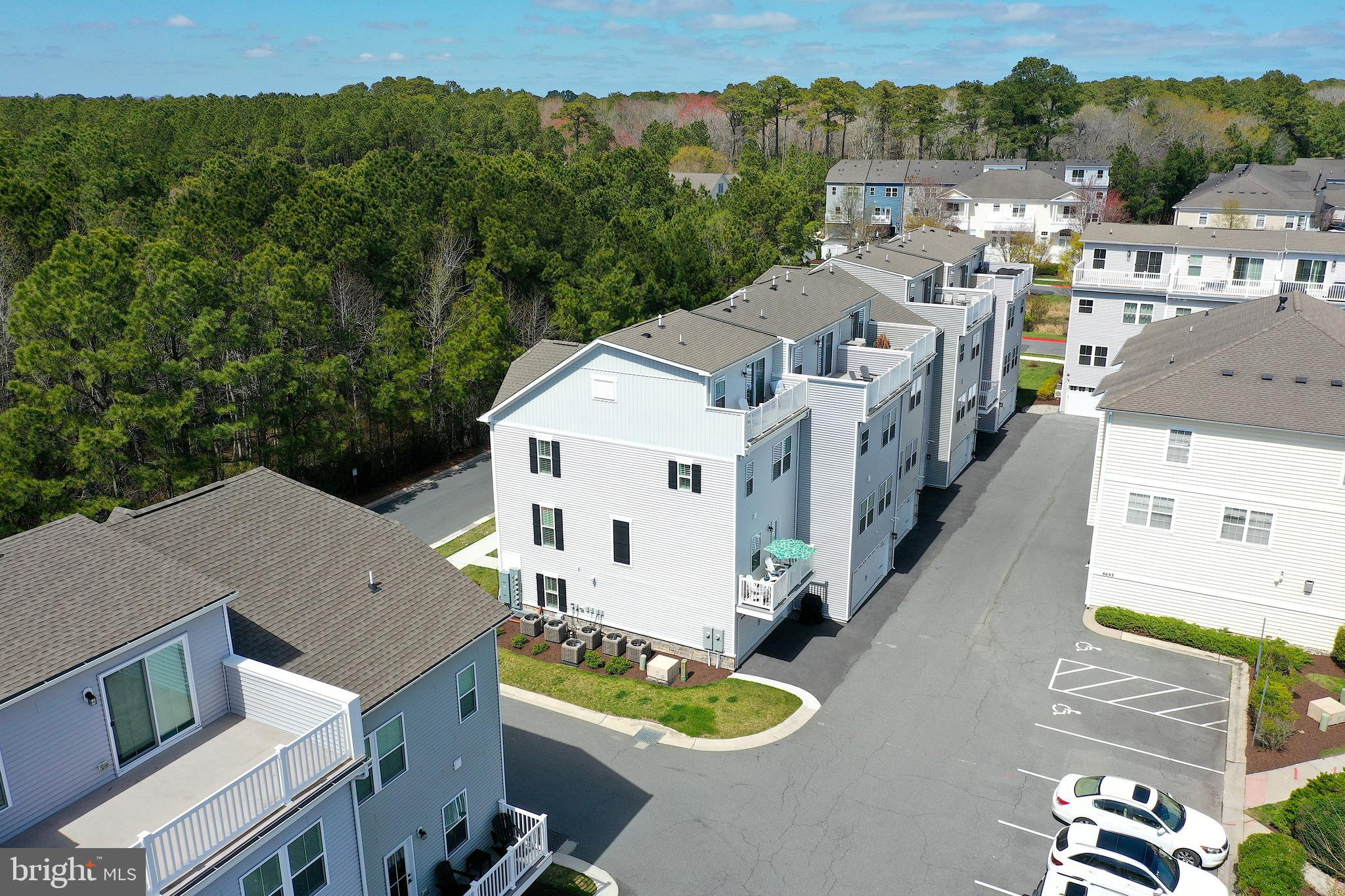 BAYSIDE - Residential