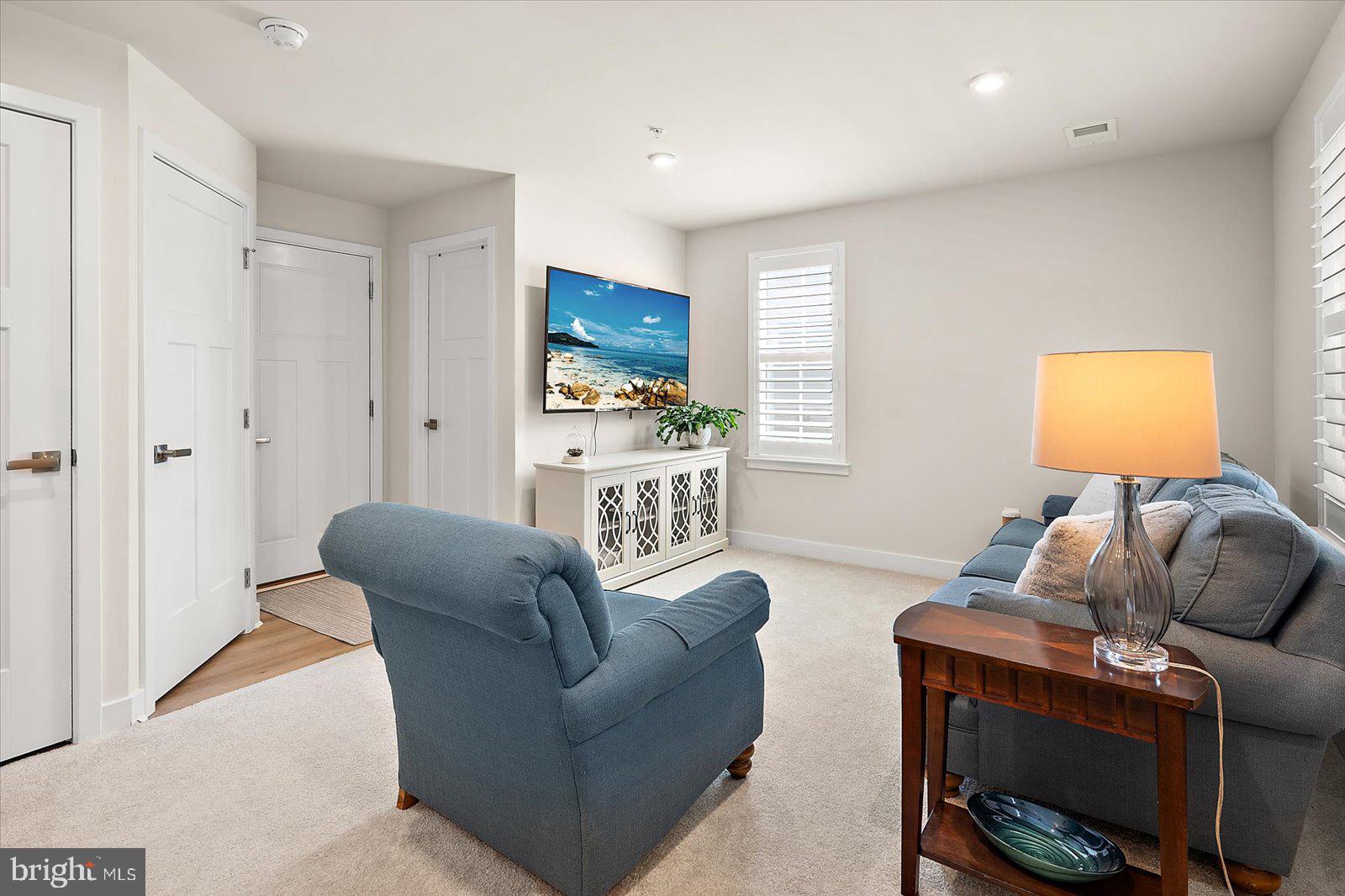 BAYSIDE - Residential