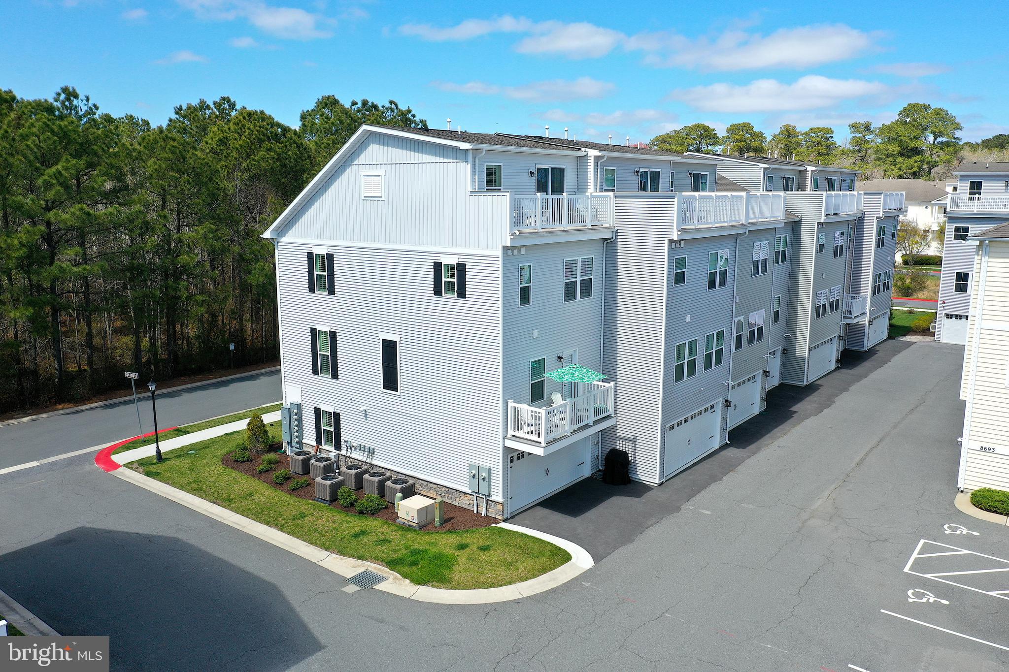 BAYSIDE - Residential