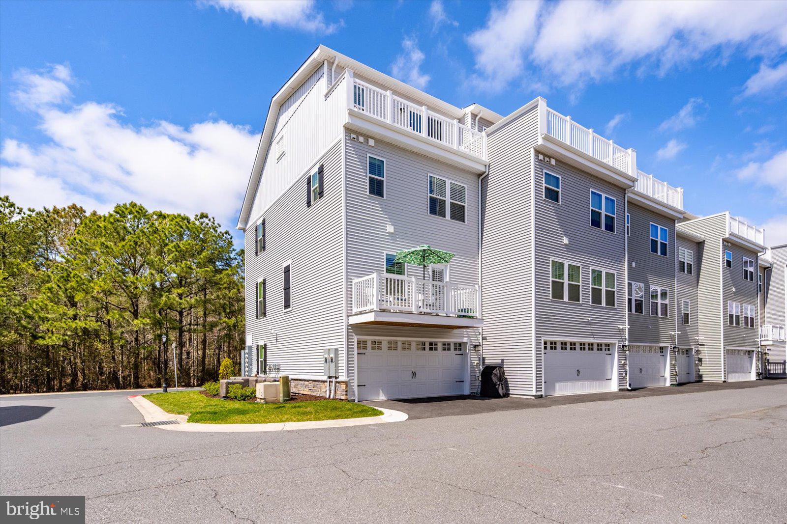 BAYSIDE - Residential