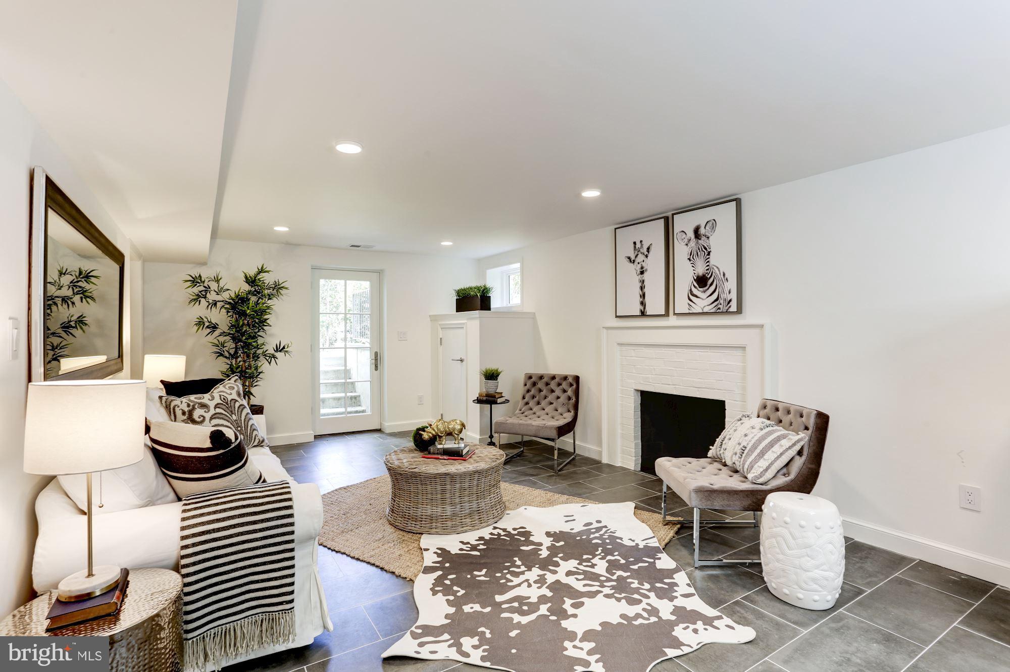 CHEVY CHASE - Residential