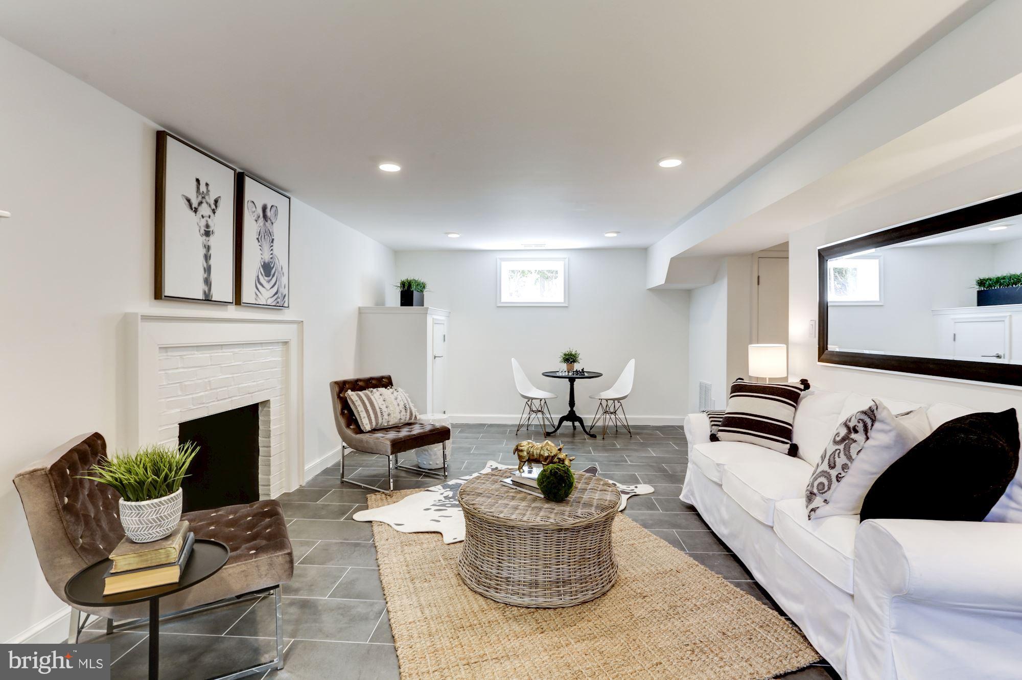 CHEVY CHASE - Residential