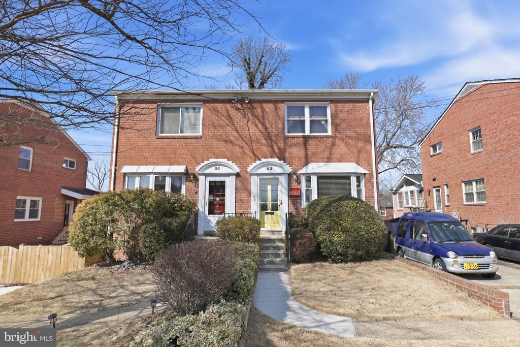 Photo of 53 Garden Drive, ALEXANDRIA, VA 22304 (MLS # VAAX2054180)
