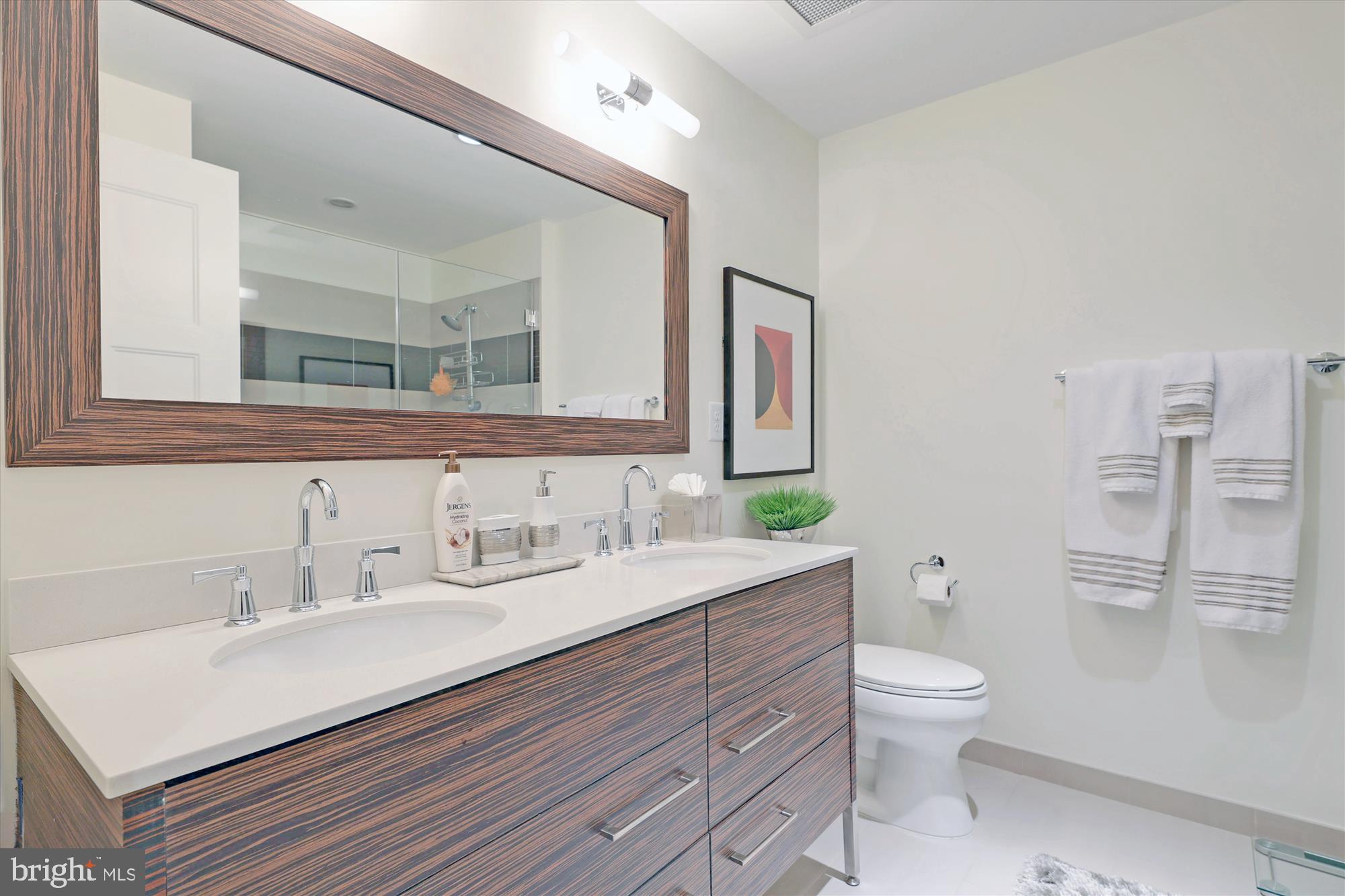 GASLIGHT SQUARE - Residential Lease