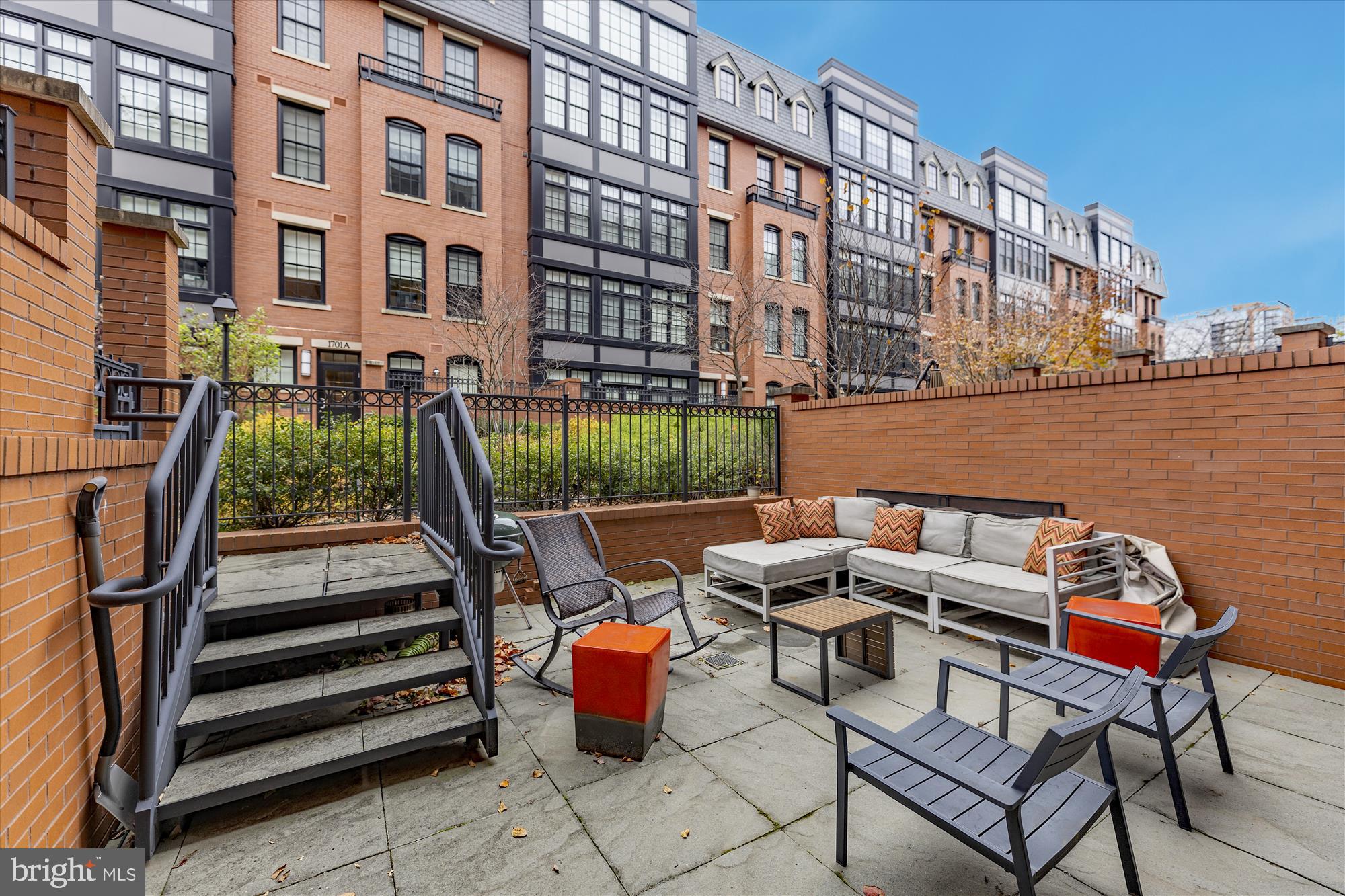 GASLIGHT SQUARE - Residential Lease