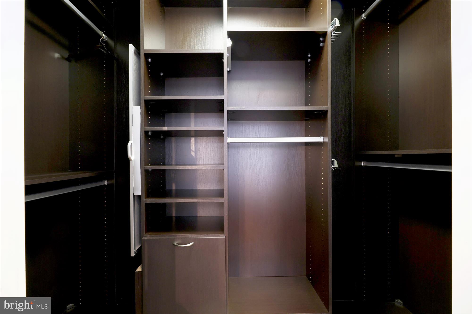 GASLIGHT SQUARE - Residential Lease