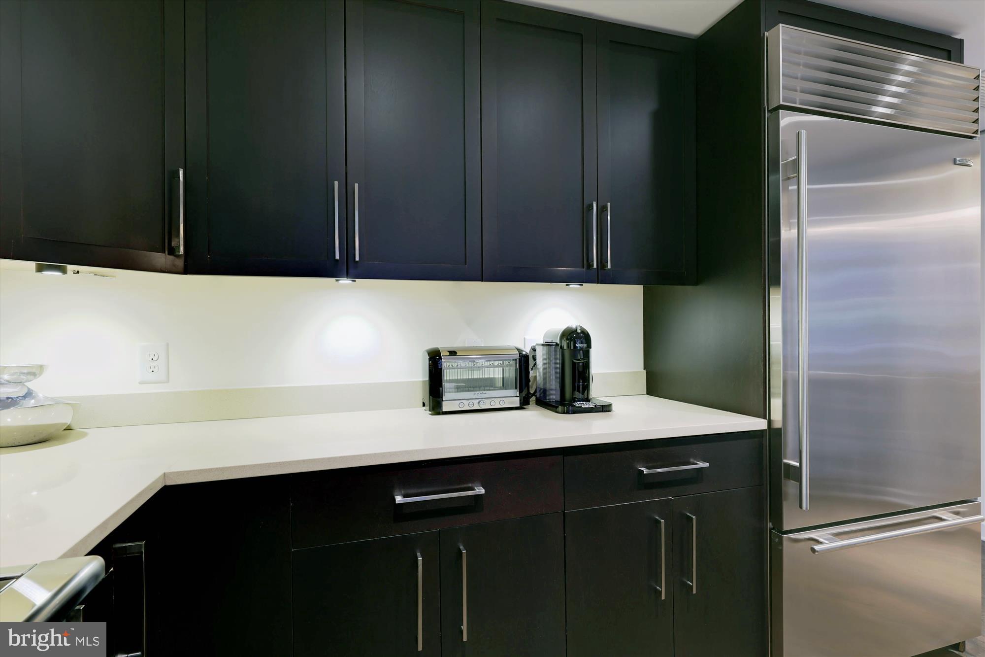 GASLIGHT SQUARE - Residential Lease