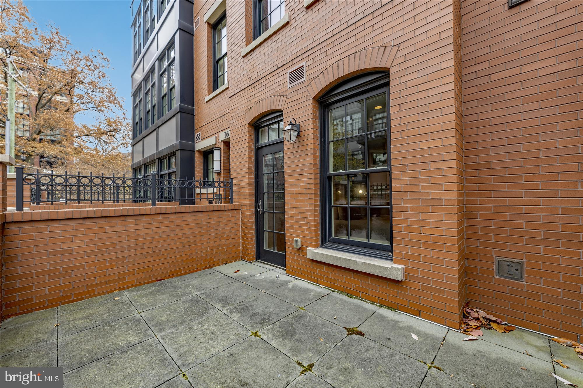 GASLIGHT SQUARE - Residential Lease