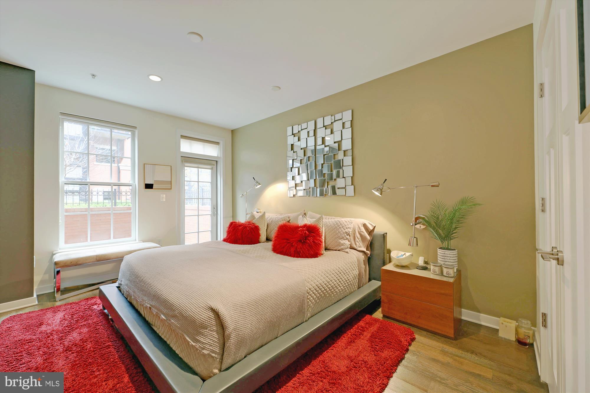 GASLIGHT SQUARE - Residential Lease