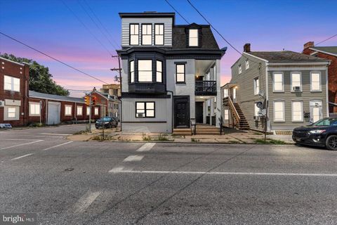 597 W PHILADELPHIA STREET YORK PA 17403