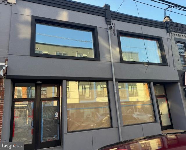 🚨OPEN HOUSE🚨
-SUNDAY APRIL 13TH 12-2PM.
2728-2730 N. 5th Street Must be purchased together.
Welcome to this Fully Renovated Commercial Property located in the upcoming Kensington Neighborhood.
Beautiful store front. Great office/business oppurtunity.
Property also offers two BRAND NEW 2bedroom apartments on top level.
Beautiful open concepts. Nice hardwood flooring. Brand new appliances included (Refrigerator,Stove, Microwave)
Central heating and air conditioning units throughout the whole building. Small yard space and basements for storage.
Listing agent will only do showings. Appointment Required
Contact for more photos or videos.
MOTIVATED BUYERS ONLY. Have Proof Of Funds.
-Buyer will be responsible for doing their own due diligence regarding zoning. Seller will provide U&O.