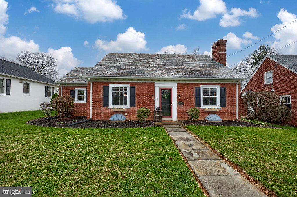 Photo of 1418 Esbenshade Road, Lancaster, PA 17601 (MLS # PALA2048962)