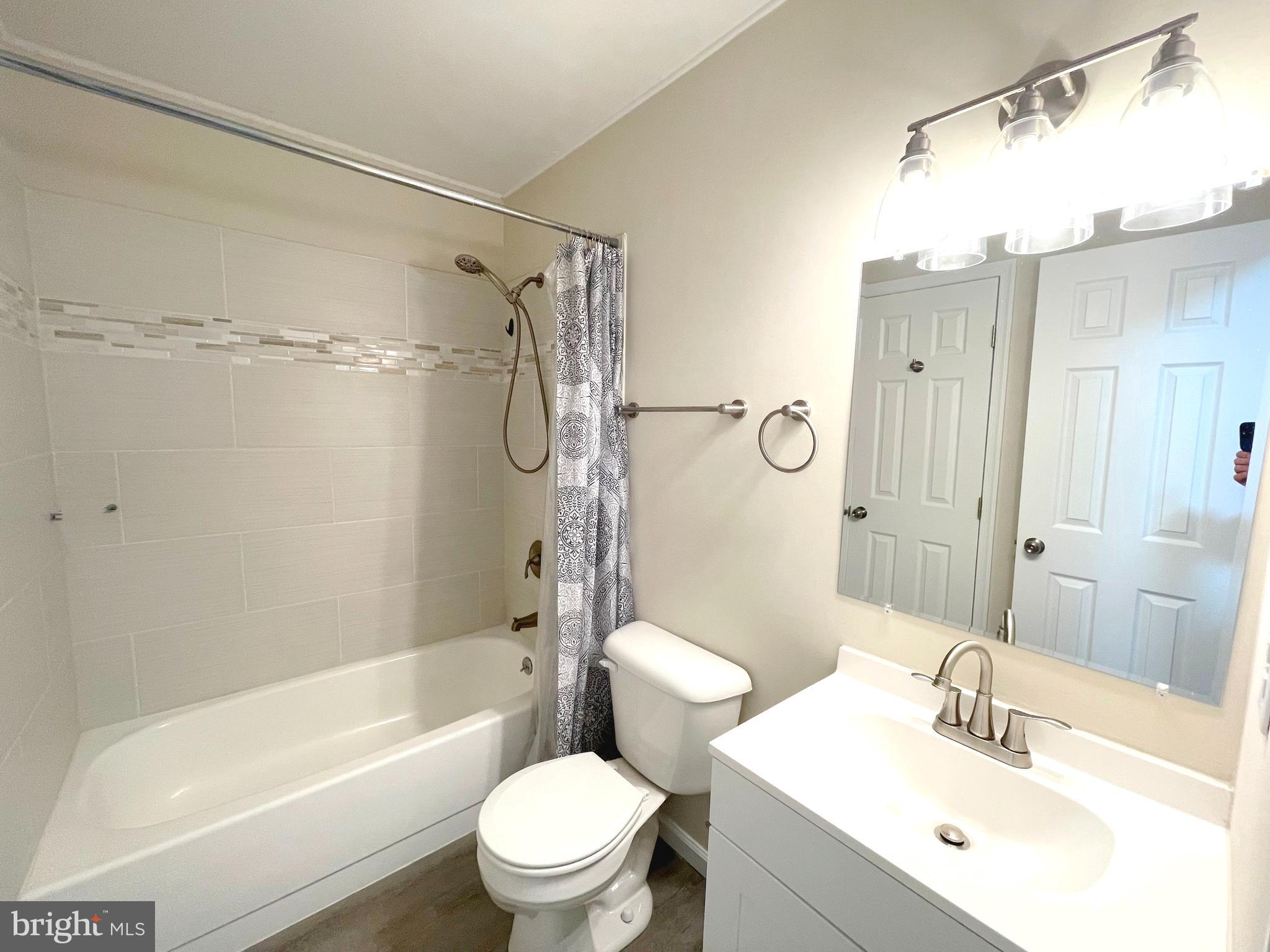 WAKEFIELD - Residential