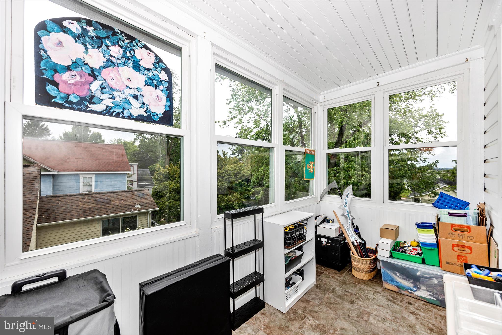 MIDDLETOWN - Residential