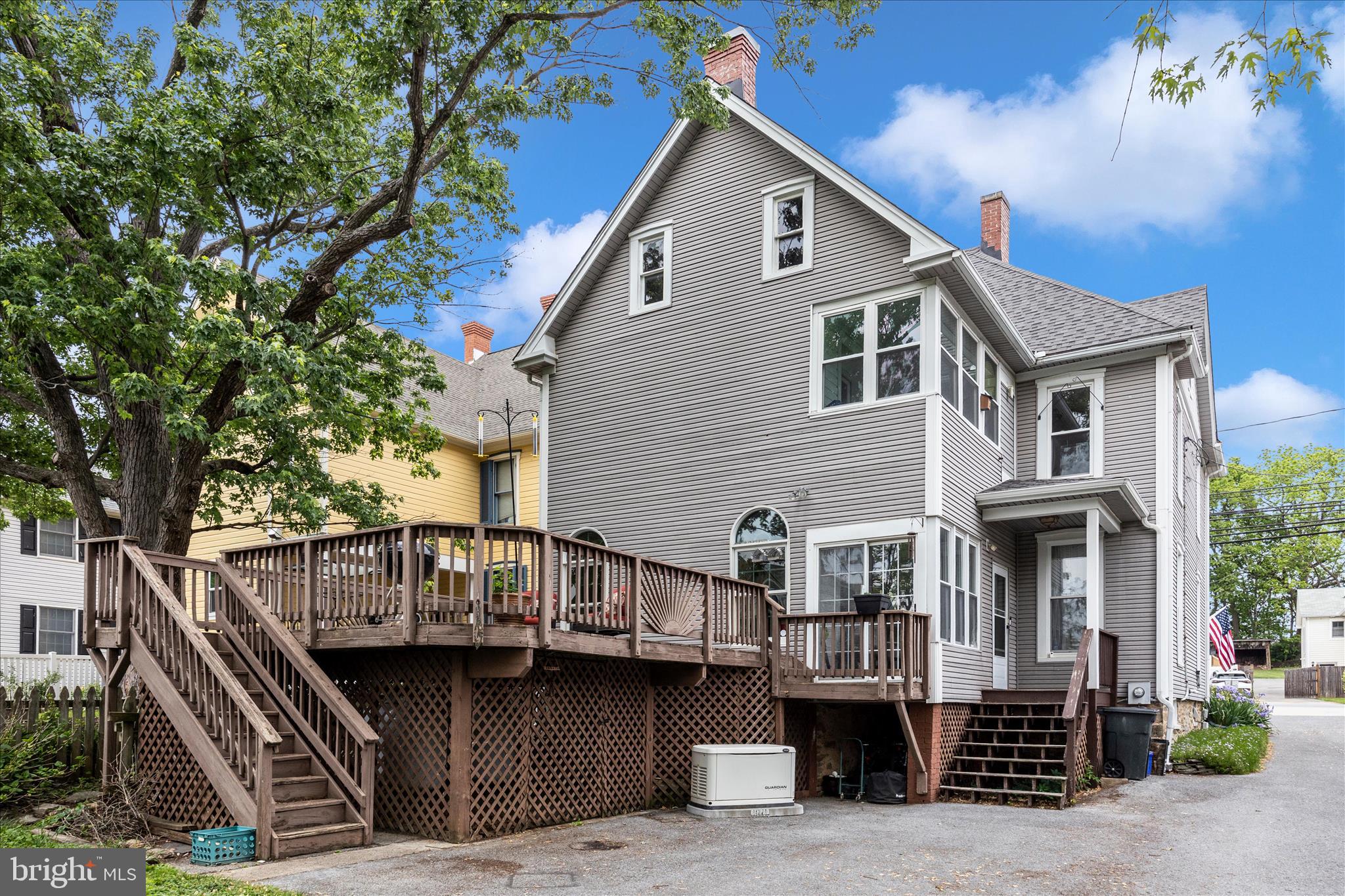 MIDDLETOWN - Residential