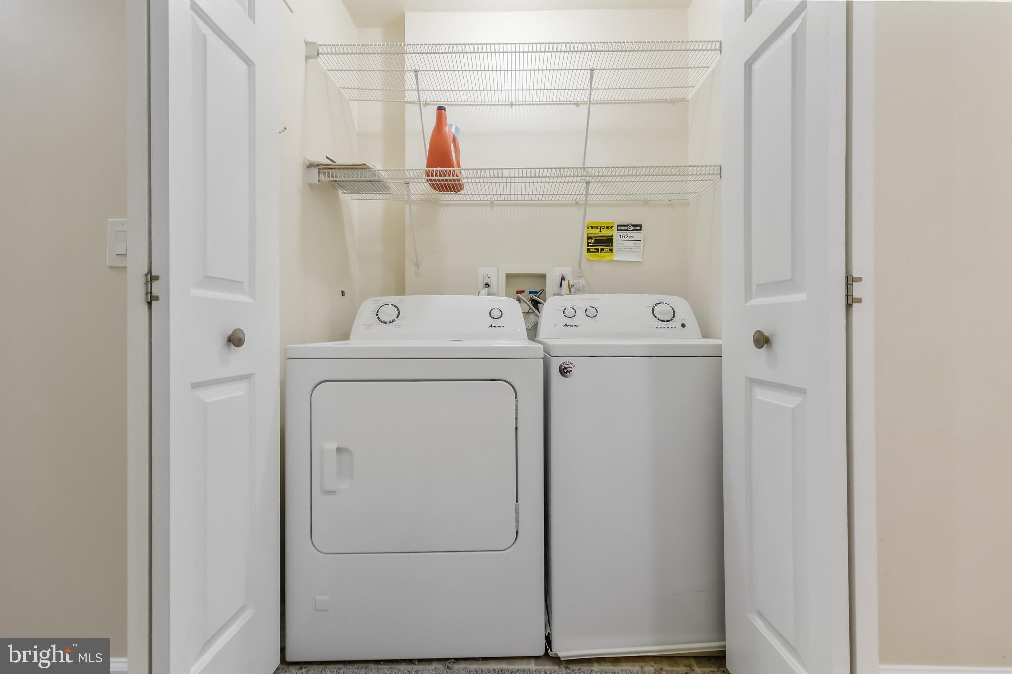 PORT RICHMOND - Residential Lease