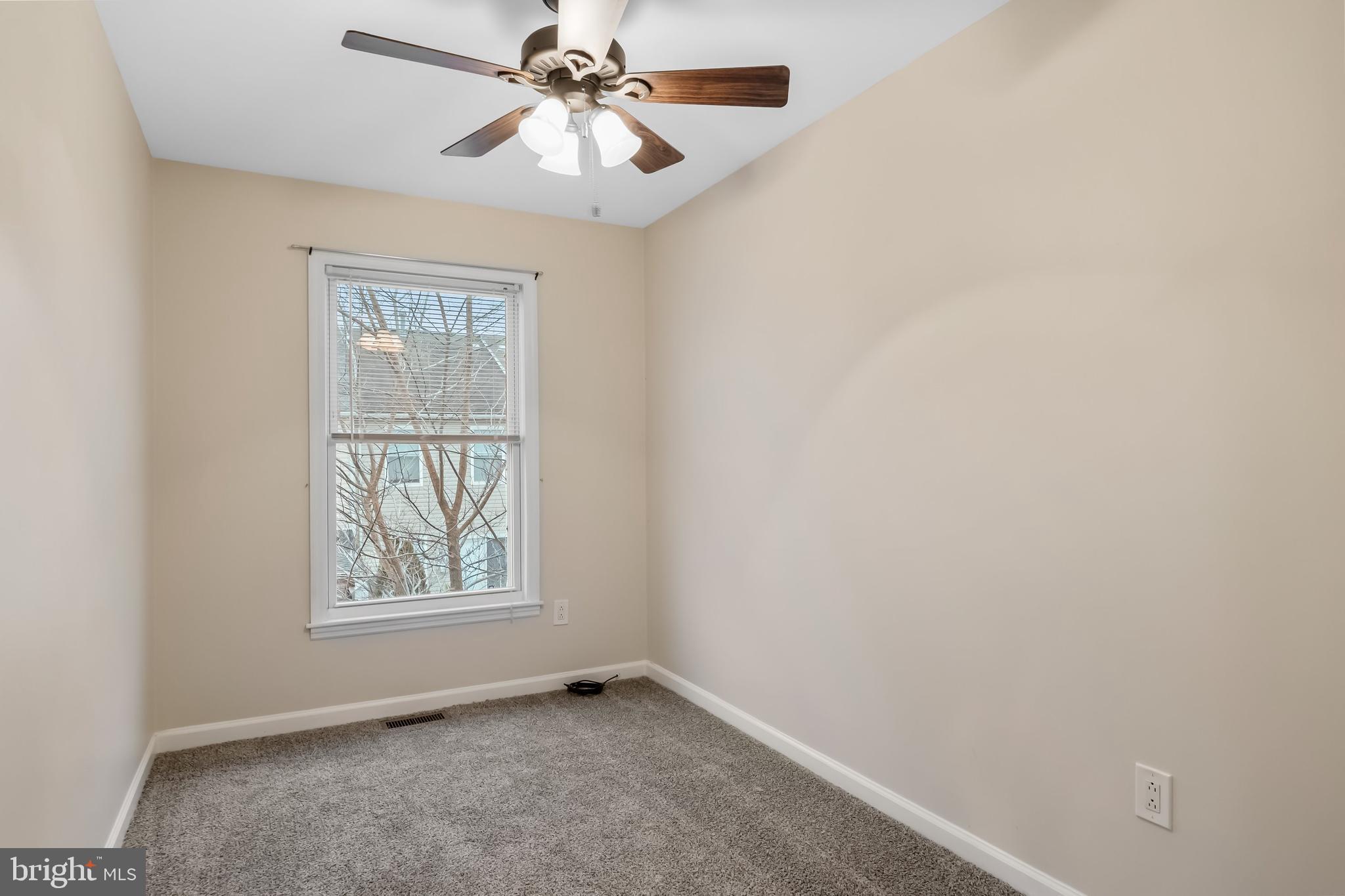 PORT RICHMOND - Residential Lease