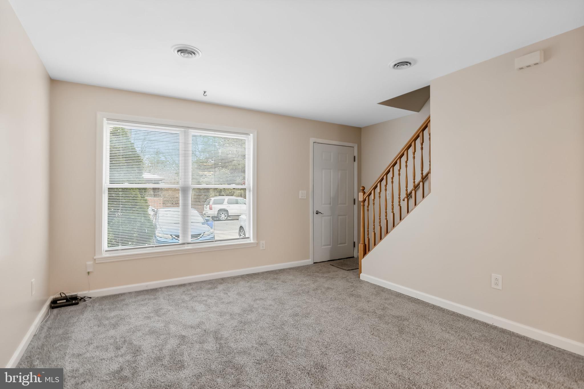 PORT RICHMOND - Residential Lease