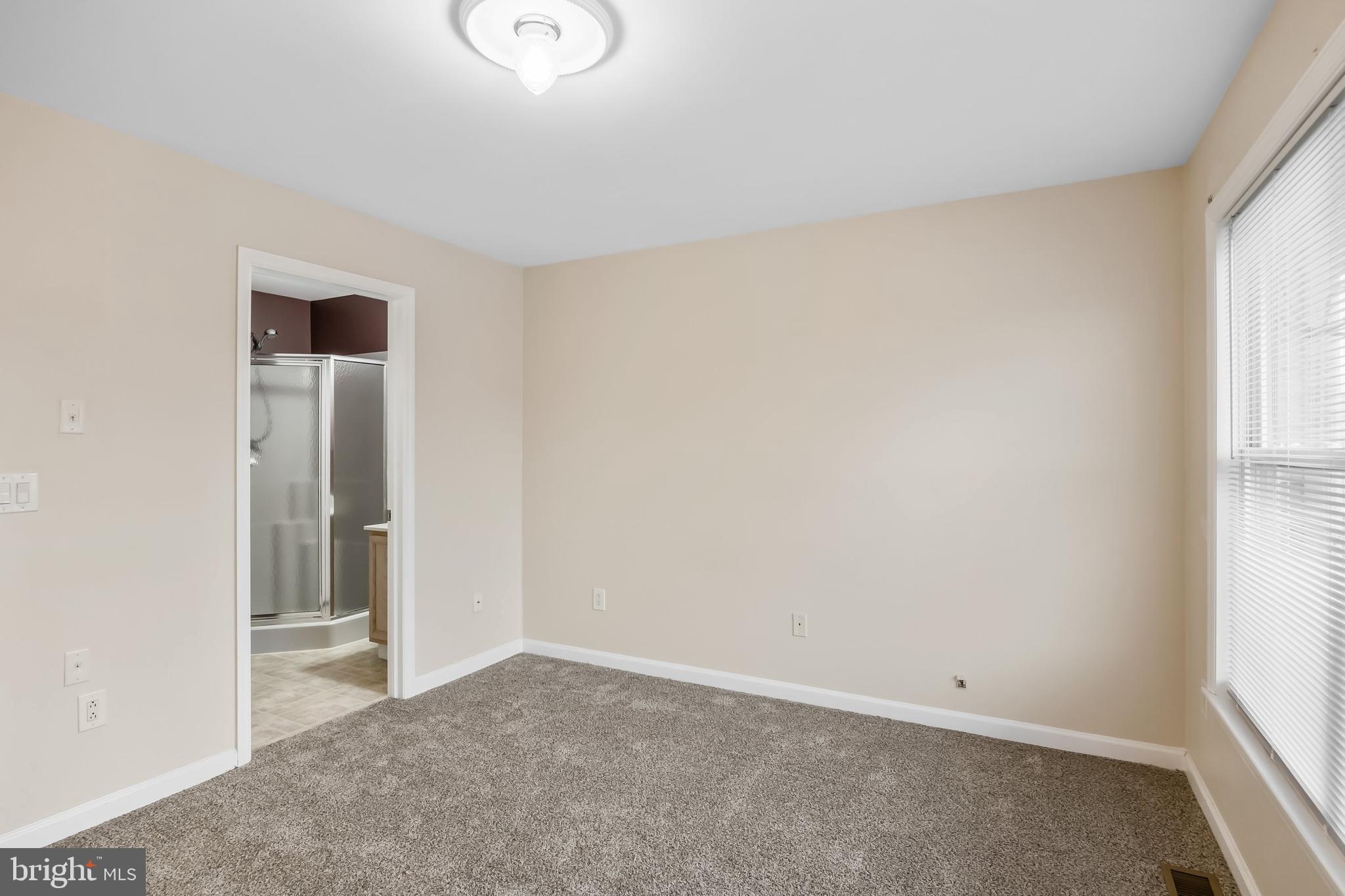 PORT RICHMOND - Residential Lease