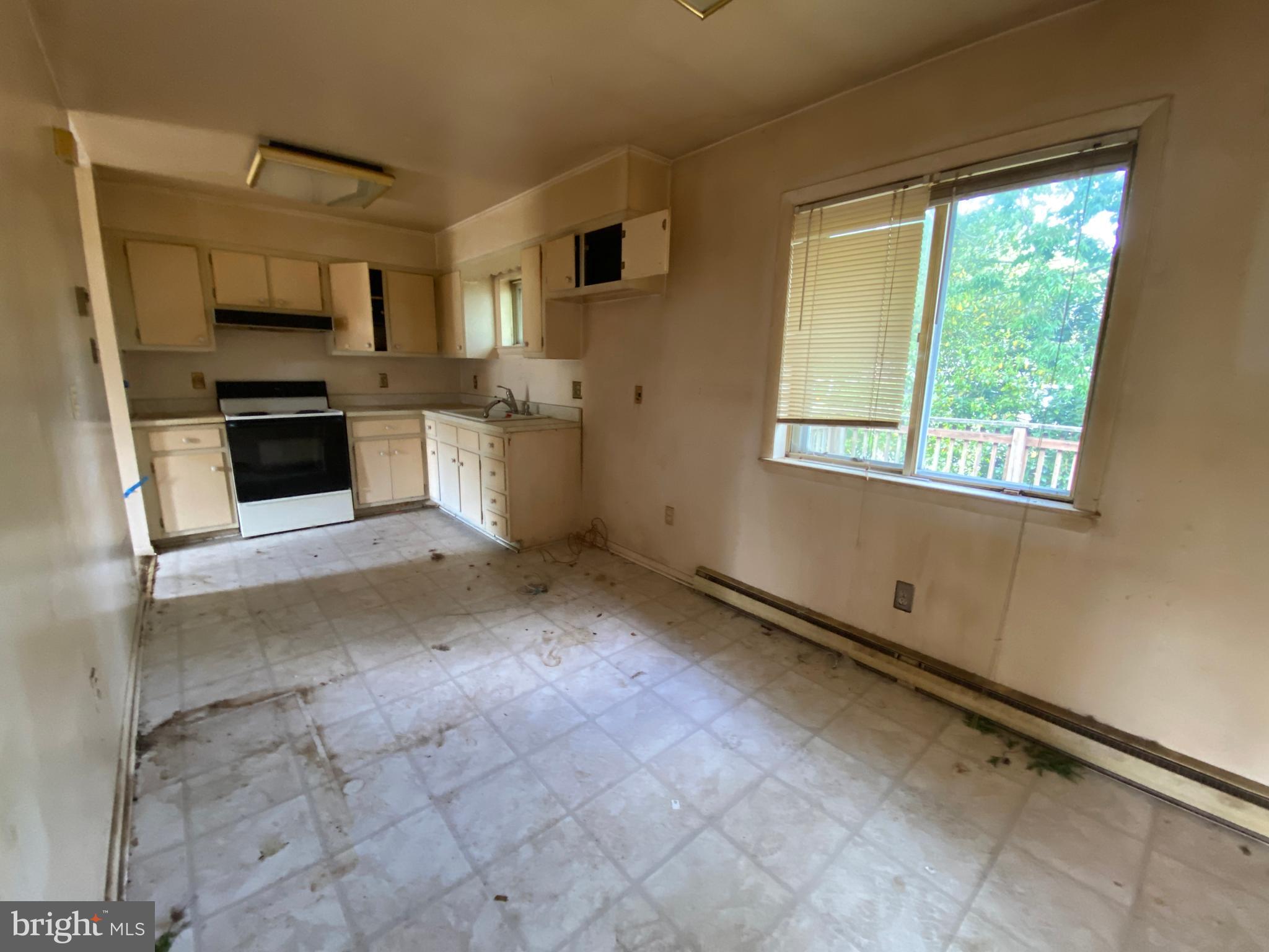 GERARD PLAZA - Residential