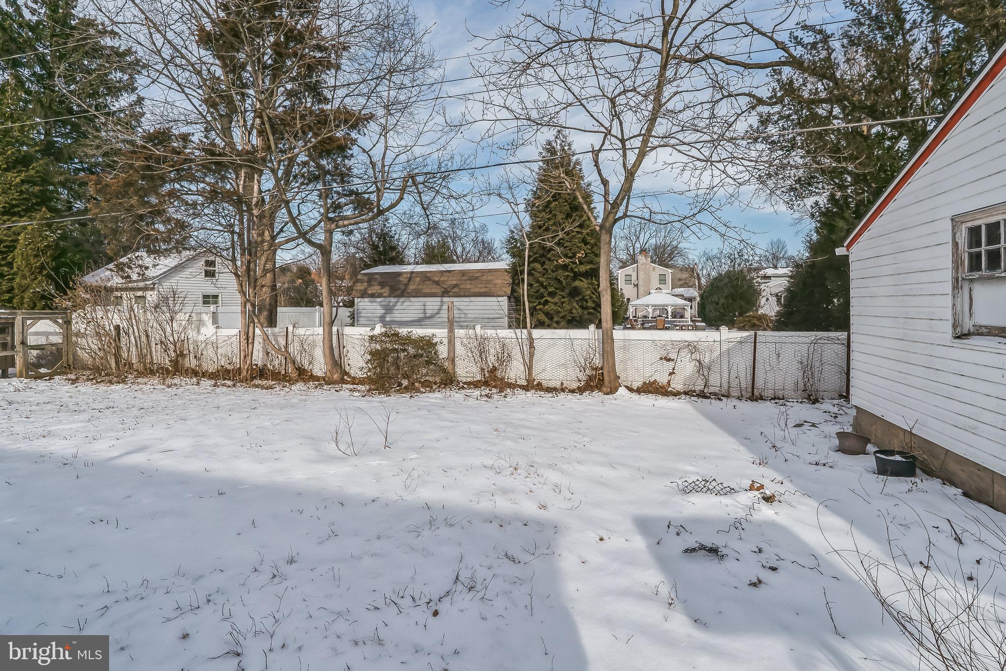 MORELAND MANOR - Residential