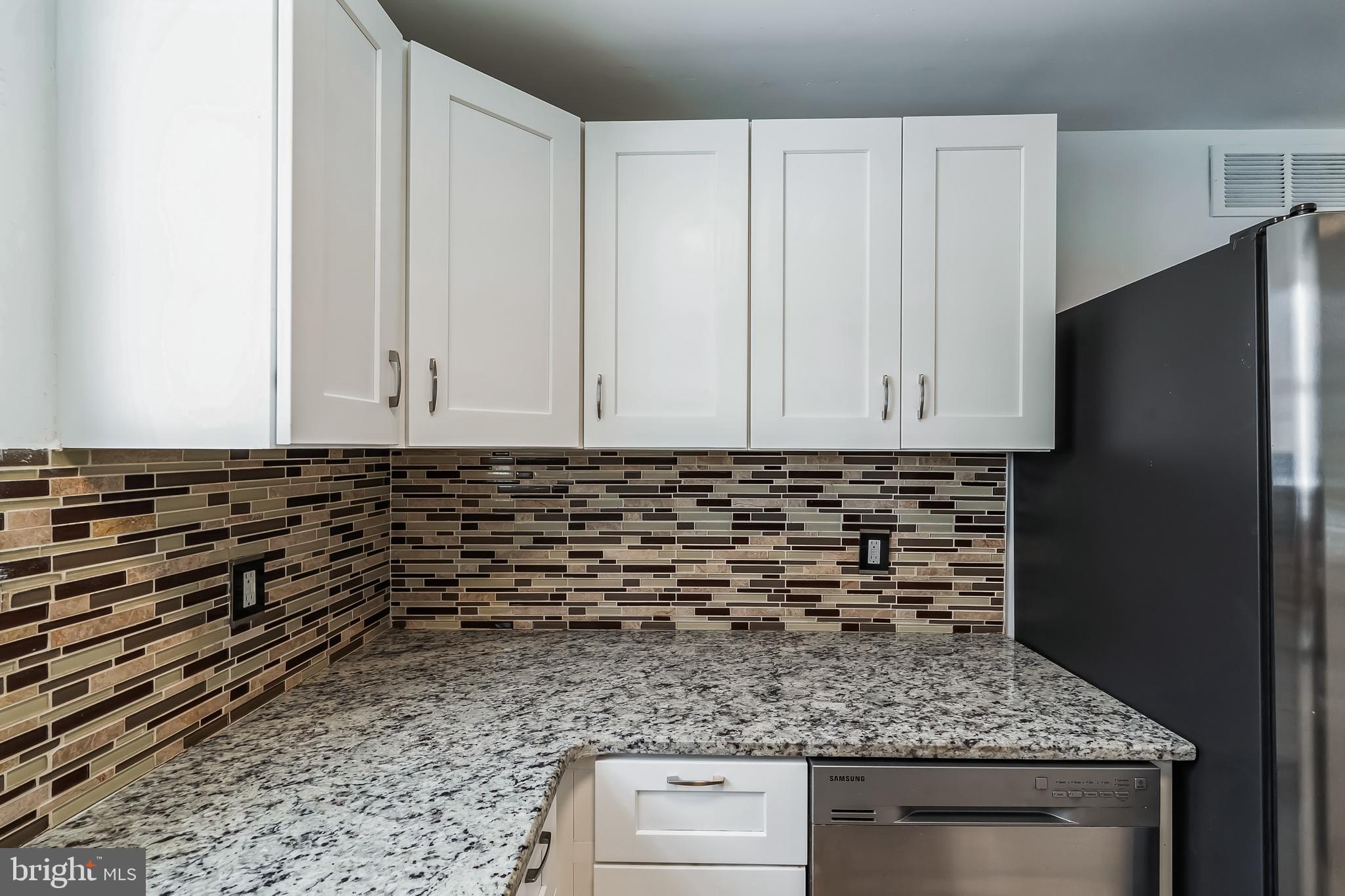 MORELAND MANOR - Residential