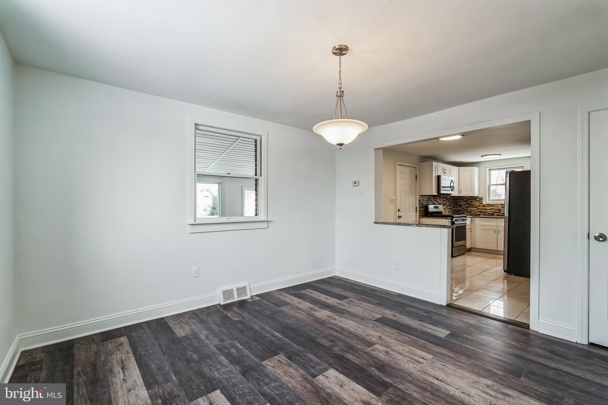 MORELAND MANOR - Residential