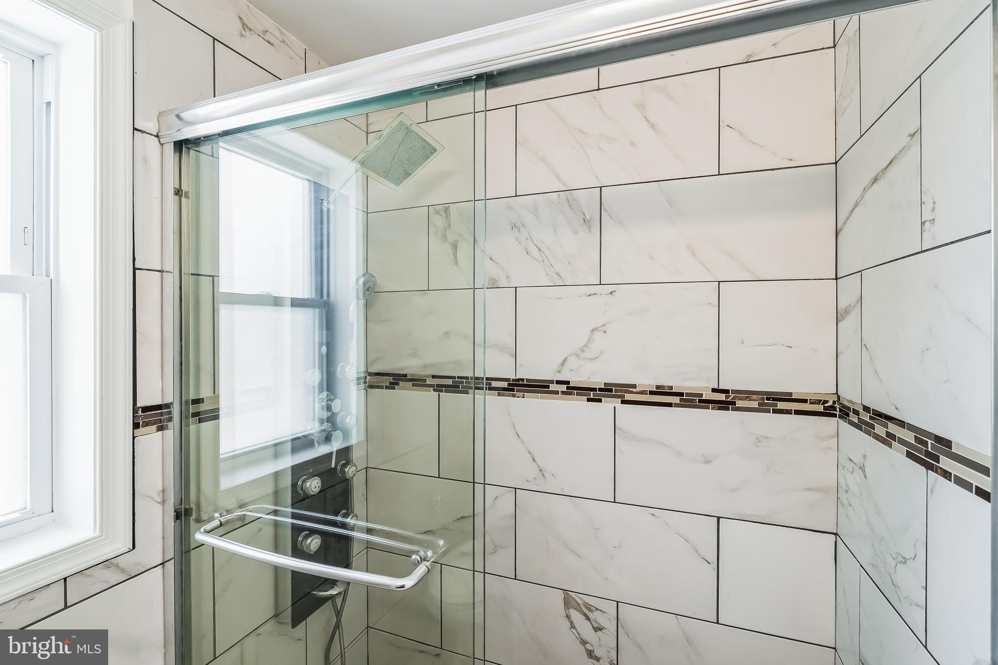 MORELAND MANOR - Residential