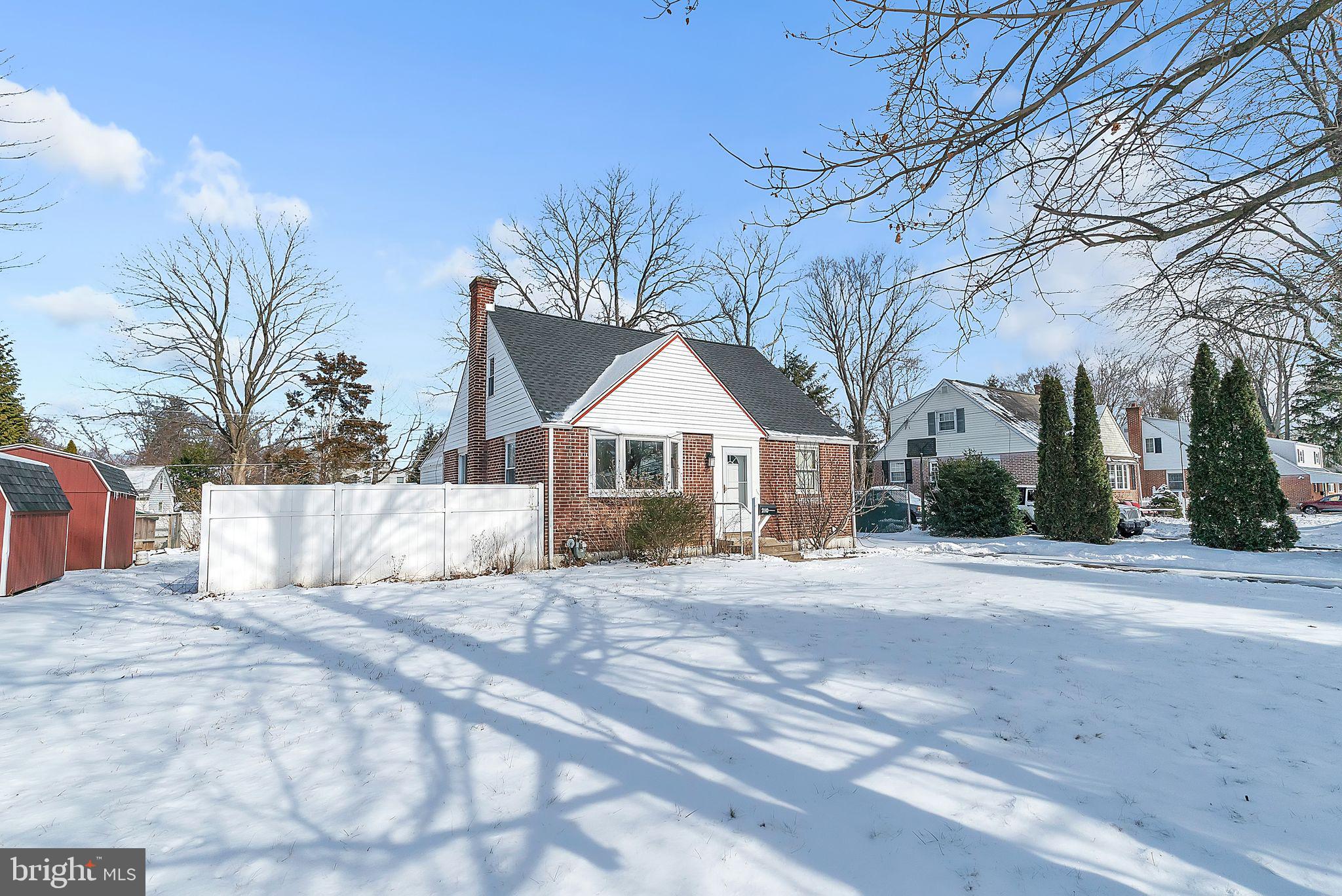 MORELAND MANOR - Residential