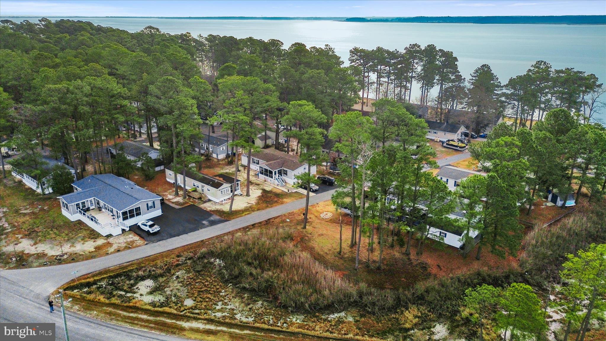 WHITE HOUSE BEACH - Residential