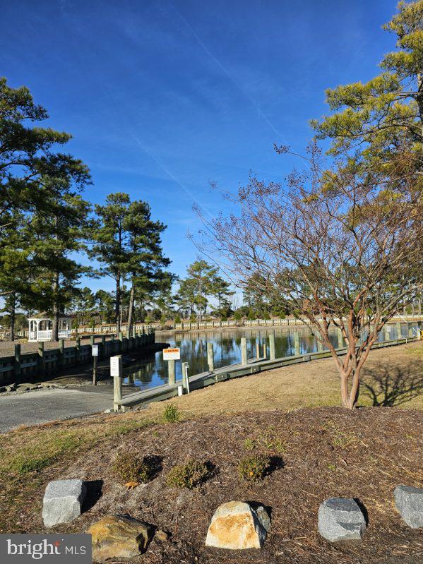 WHITE HOUSE BEACH - Residential