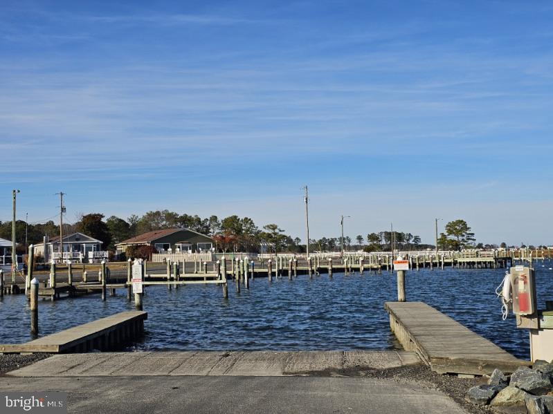 WHITE HOUSE BEACH - Residential