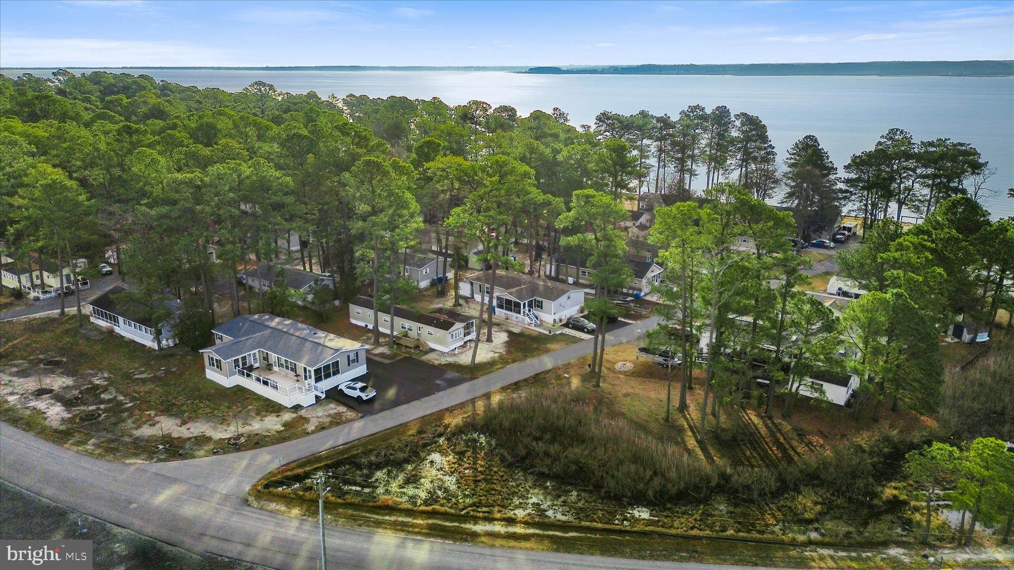 WHITE HOUSE BEACH - Residential