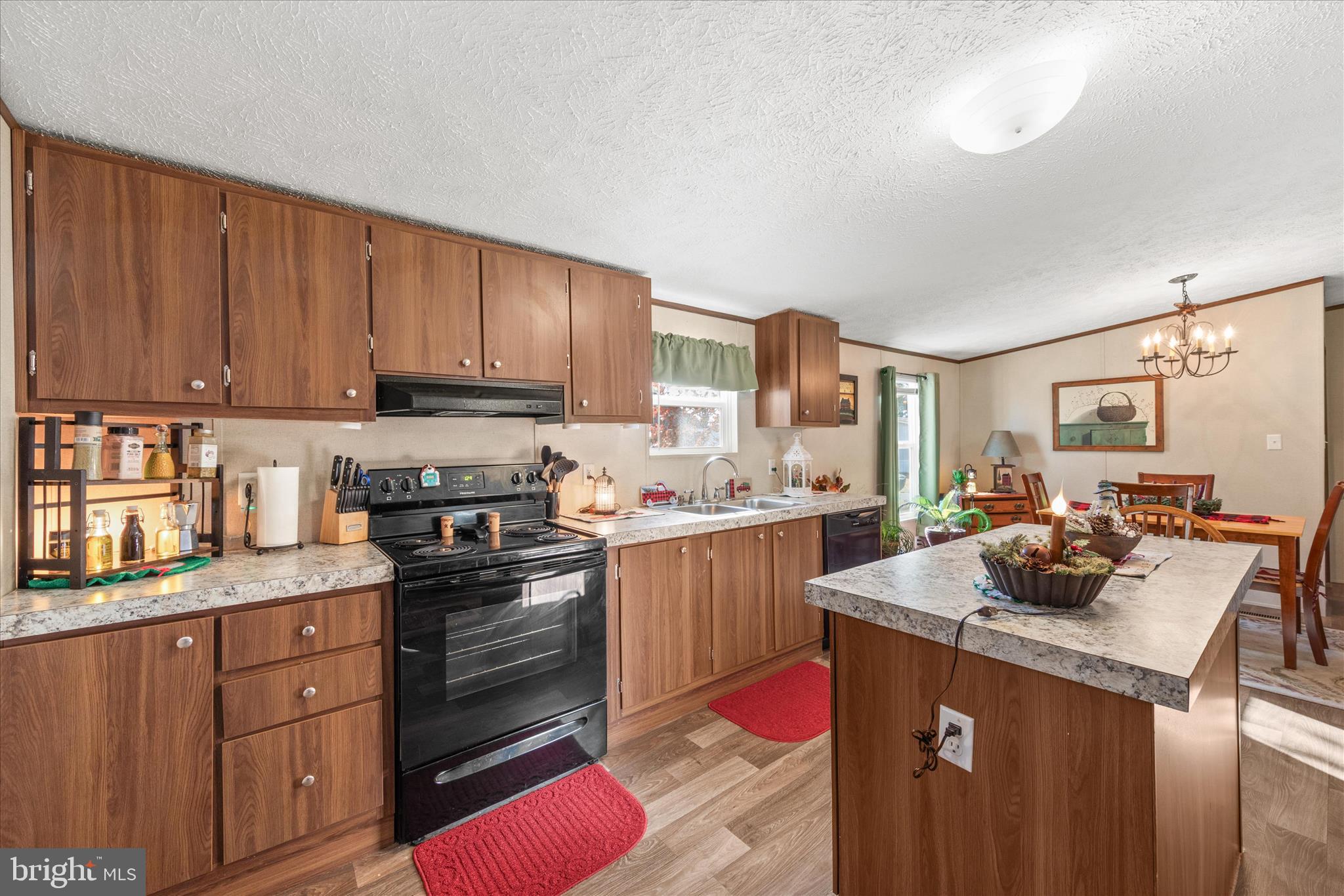 WHITE HOUSE BEACH - Residential