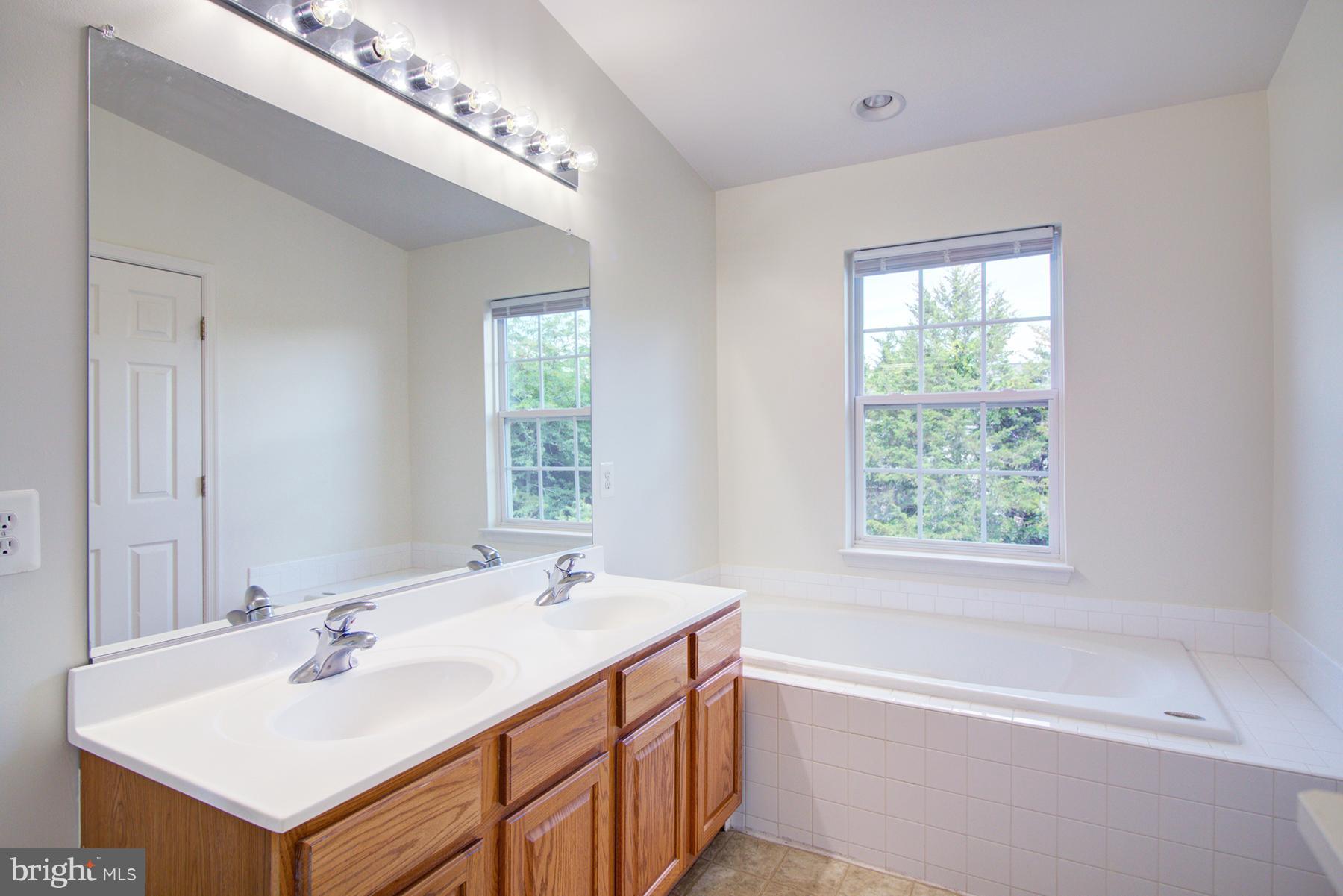 HUPPS RIDGE - Residential