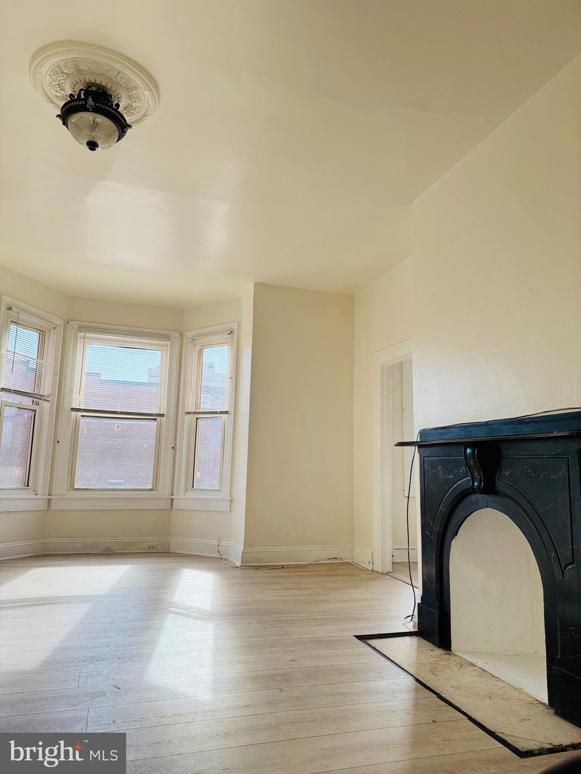 OLD GOUCHER - Residential Lease