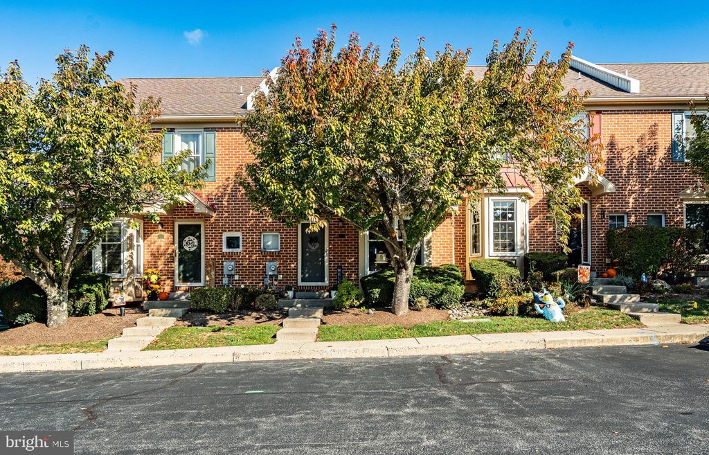 Photo of 510 Greenwood Court, HARLEYSVILLE, PA 19438 (MLS # PAMC2159726)