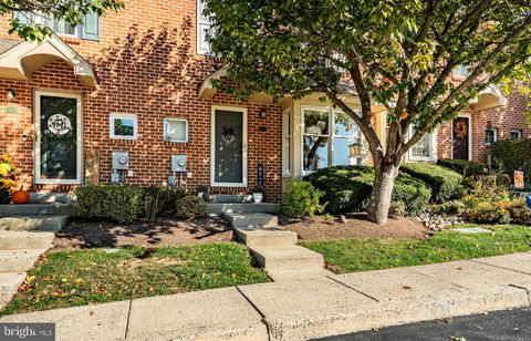Photo of 510 Greenwood Court, HARLEYSVILLE, PA 19438 (MLS # PAMC2159726) Photo of 510 Greenwood Court, HARLEYSVILLE, PA 19438 (MLS # PAMC2159726)