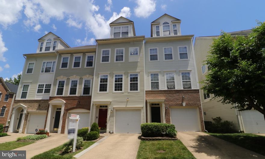 **RENOVATED RENTAL TOWNHOUSE IN ALEXANDRIA VA**Simply spectacular 4 levels home featuring 3-bedroom, 2.5 bathroom including hardwood floors, renovated kitchen with stainless steel appliances, granite countertops and island, ample living room, dining area, remodeled bathrooms, master suite, washer and dryer, patio and deck, and 1 car garage. Community includes outdoor pool, club house, trails and playground. Location is amazing minutes from I-395 and Beltway, Springfield Mall, Landmark mall, and METRO accessible. Tenant responsible for all utilities, cable/TV/Internet. Apply TODAY!