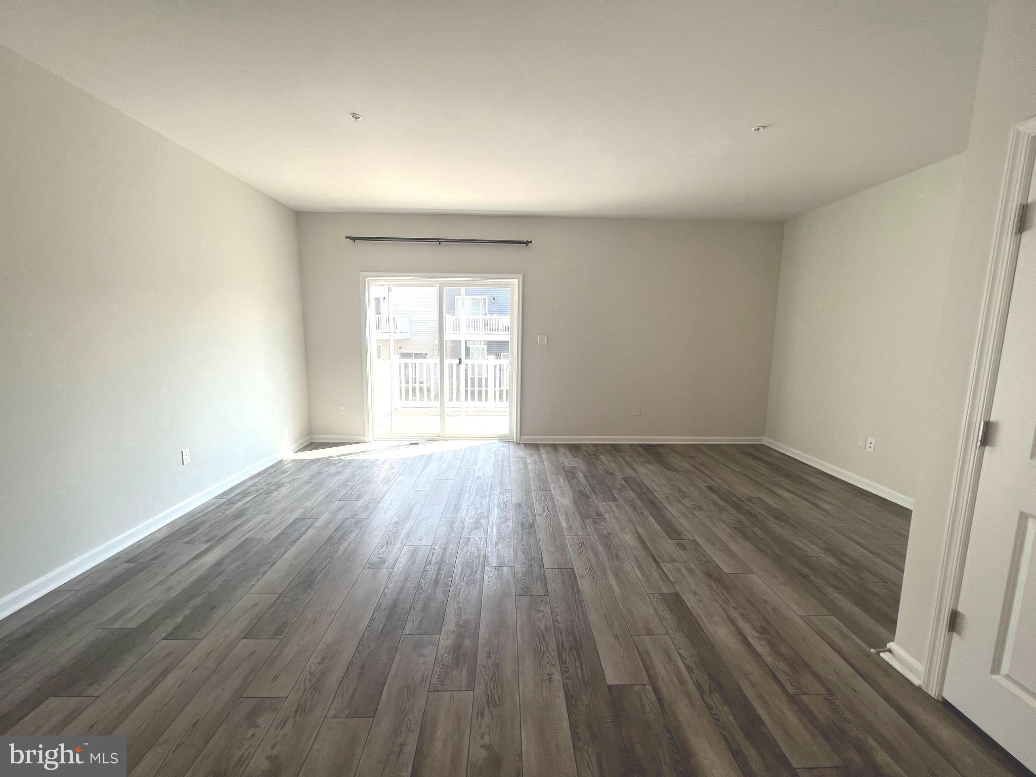 SEVEN OAKS - Residential Lease