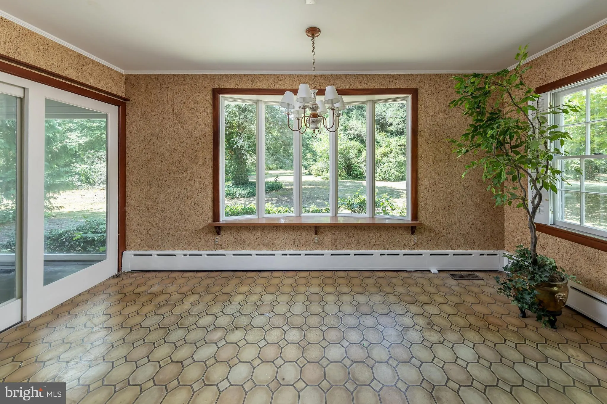 Bridgeton, New Jersey 08302, United States, 4 Bedrooms Bedrooms, ,3 BathroomsBathrooms,Residential,Contingent,53363