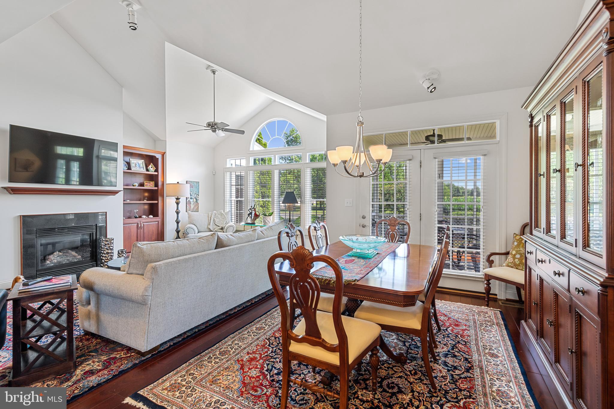 SUMMERS GATE - Residential