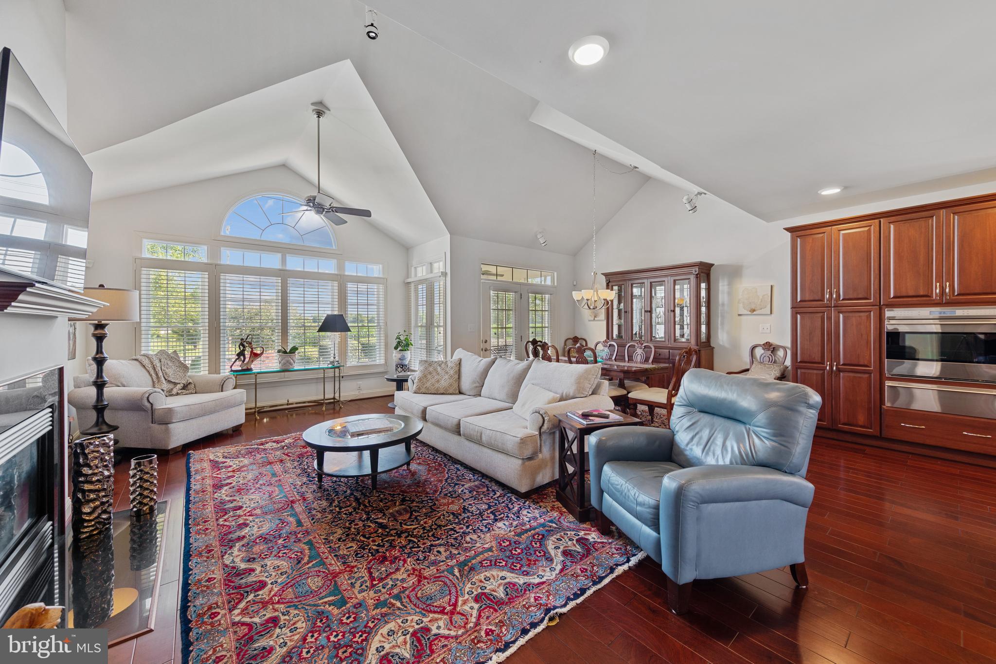 SUMMERS GATE - Residential