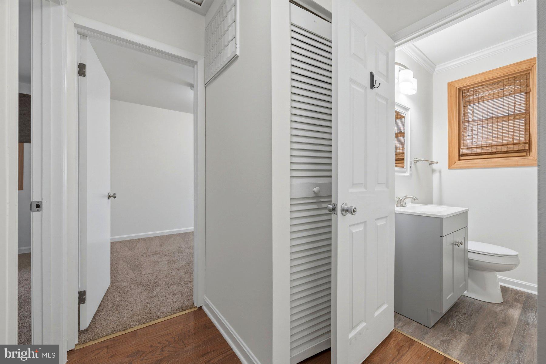 PLEASANTVILLE - Residential