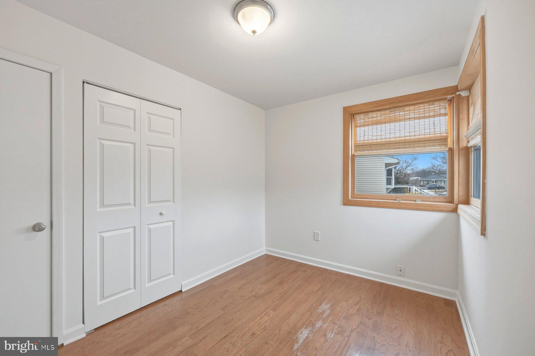 PLEASANTVILLE - Residential