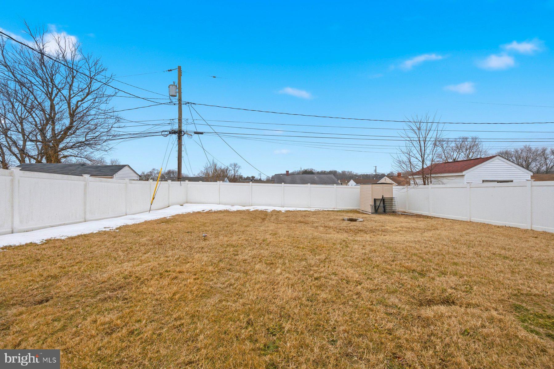 PLEASANTVILLE - Residential