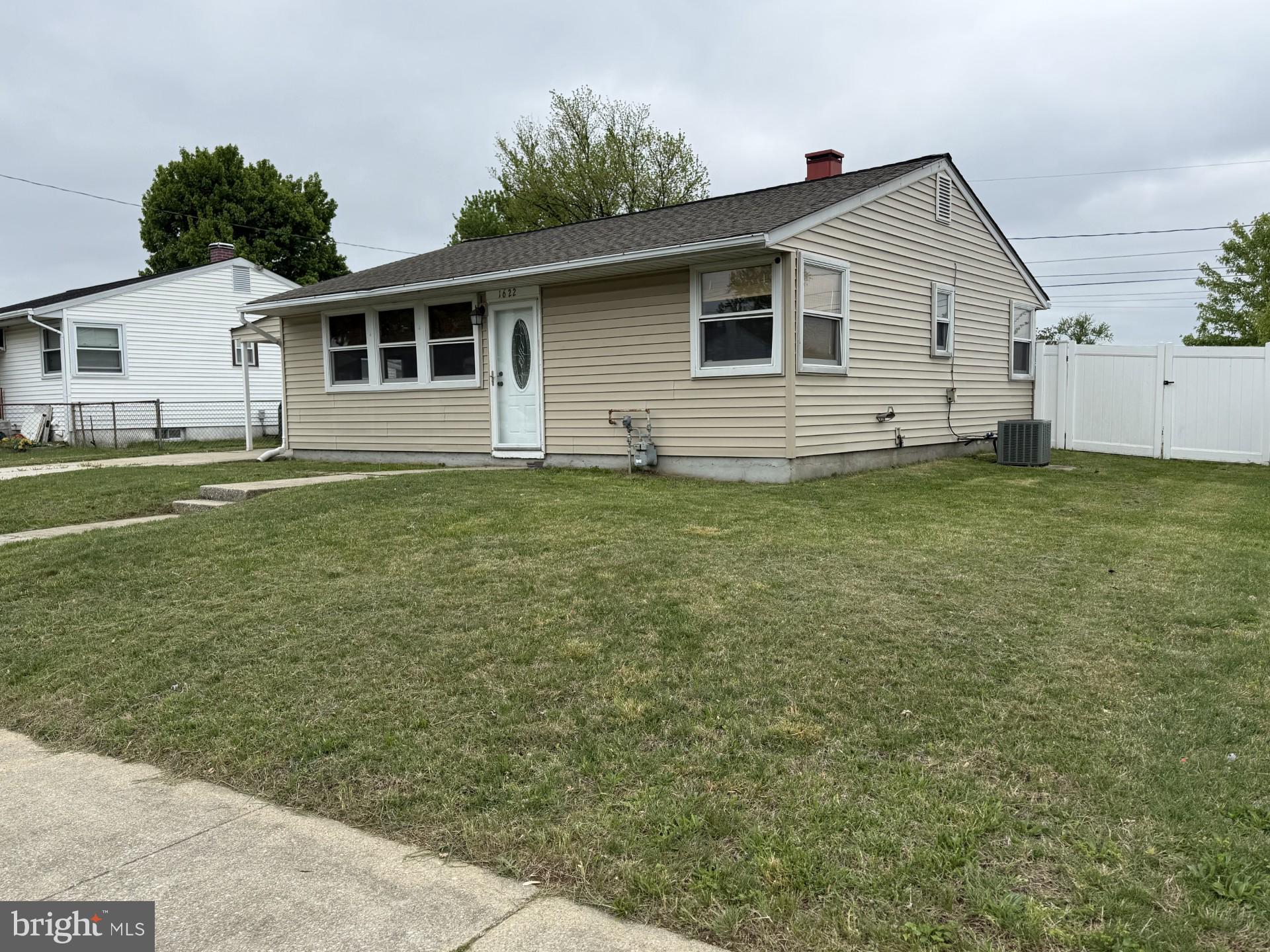 PLEASANTVILLE - Residential